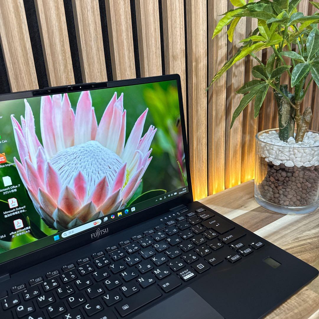 極美品‼️LIFEBOOK☘️最高峰i7☘第11世代☘️フルHD☘最新ノートパソコン