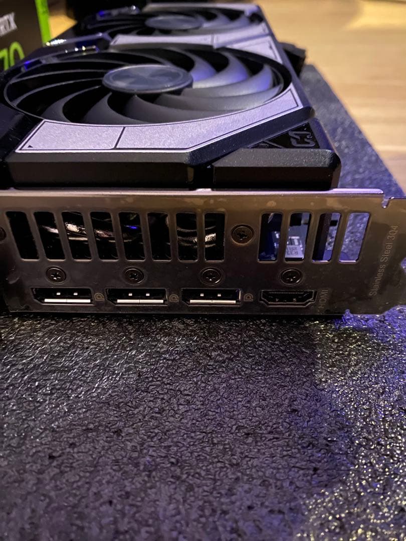 ASUS グラフィックボード RTX5070