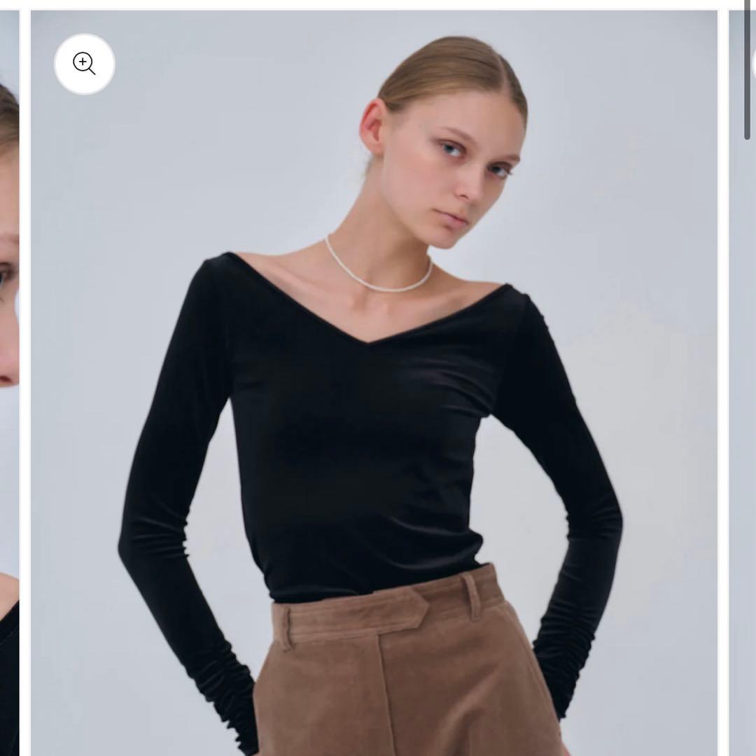 【新品未使用】L'AUBE BLANC Sharp Neck Velour