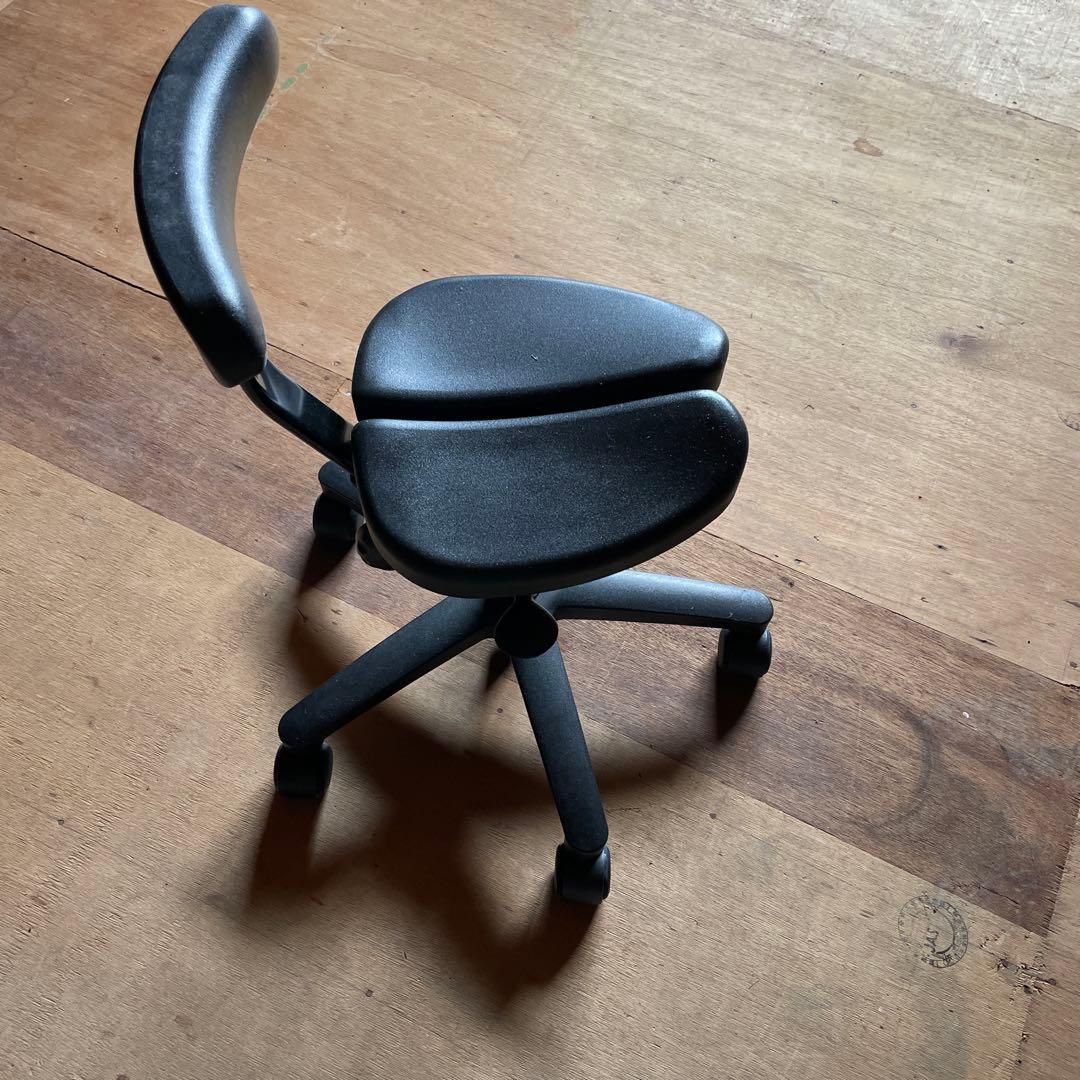 アーユル・チェア　オクトパス　ブラック