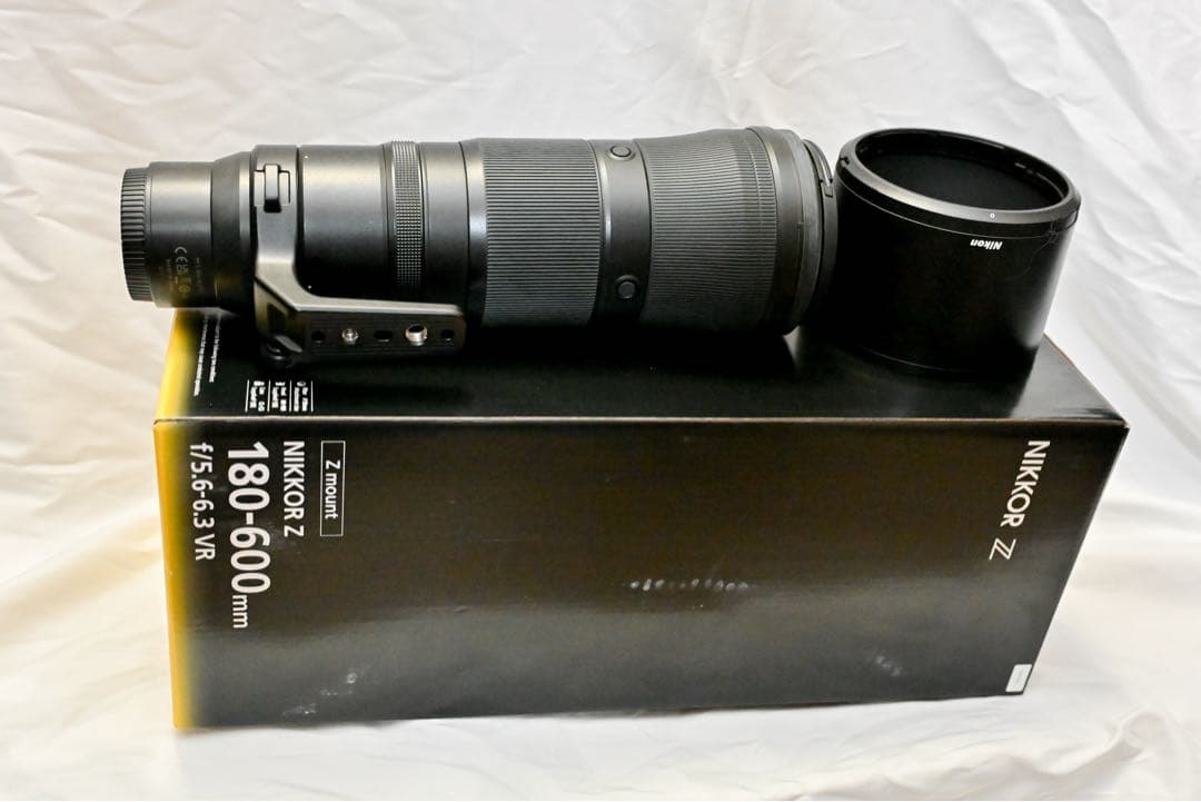 NIKKOR Z 180-600mm f/5.6-6.3 VR 迷彩カバー等付き