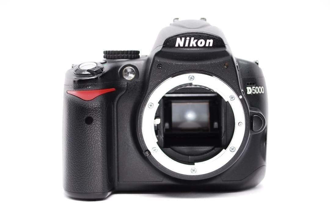 スマホ超えの描写力✨感動の一枚を✨Nikon D5000✨一眼レフカメラ✨