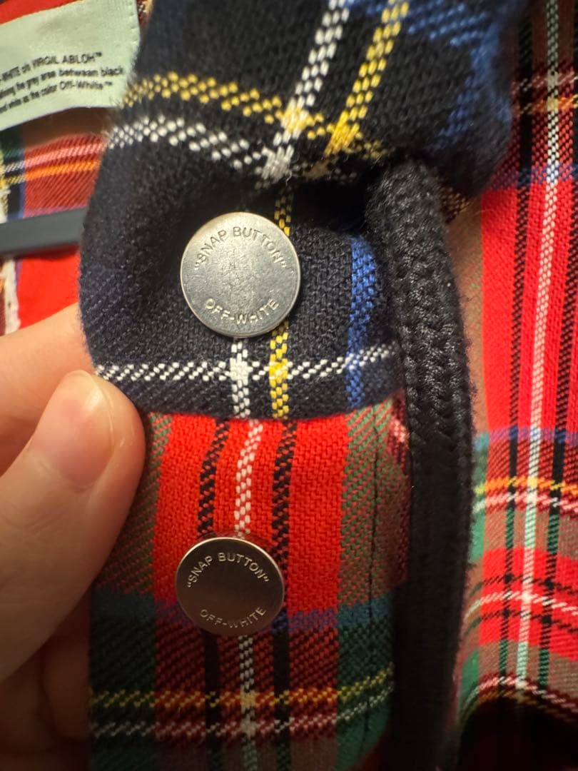 off-white チェックブルゾン　マホト着用