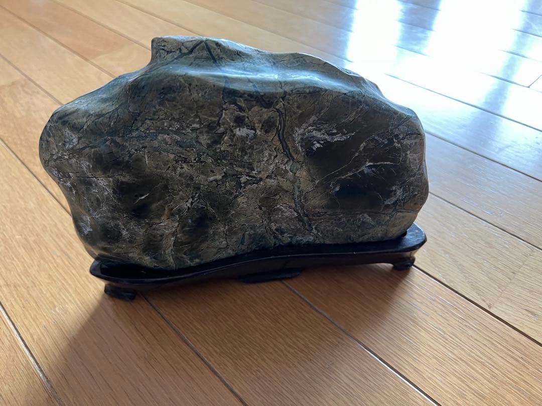 蛇石　天然石　パワーストーン　台座付き