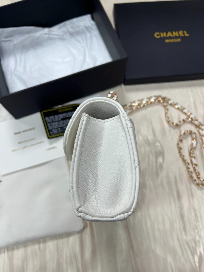 ✨VIP限定 非売品 ホワイトキルティングバッグ