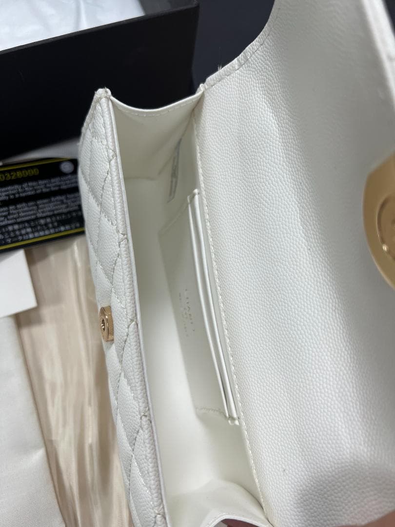 ✨VIP限定 非売品 ホワイトキルティングバッグ