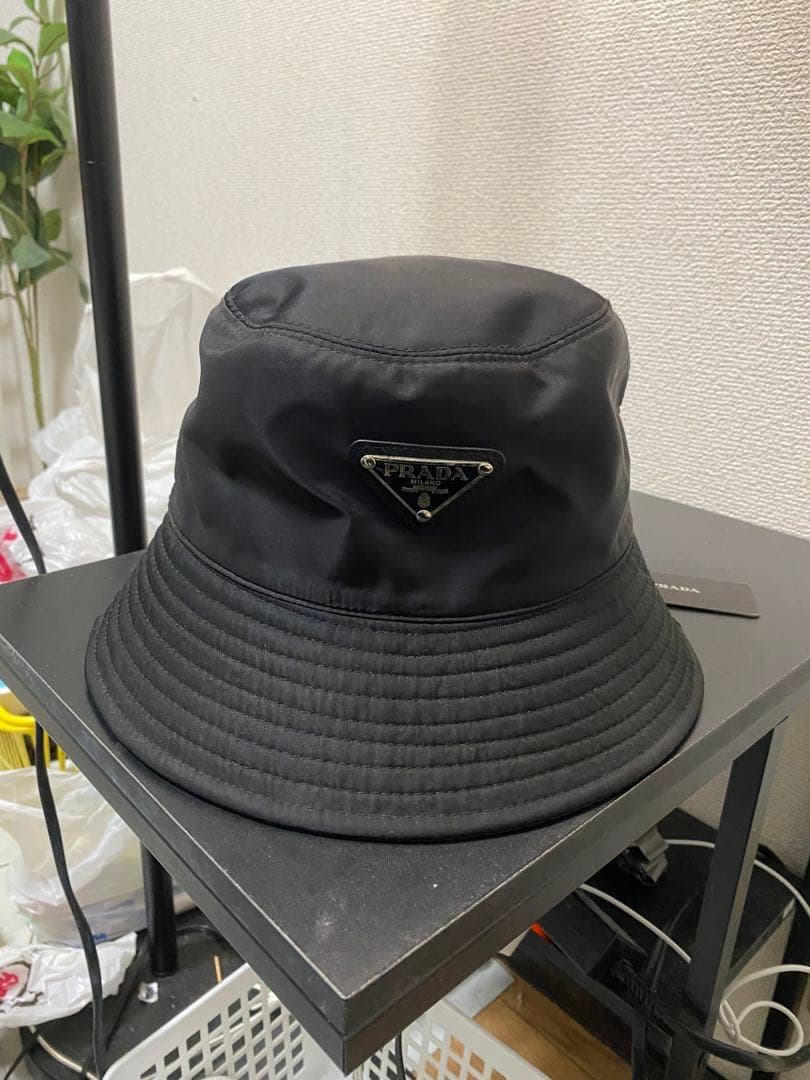PRADAブラックナイロン　バケットハットM『タグ付き』