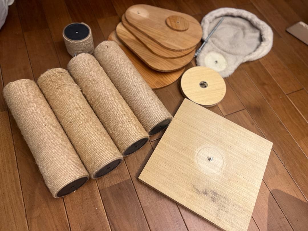 SUMIKA スミカ 突っ張り型 木製 キャットタワー　ハンモック付き　3本新品