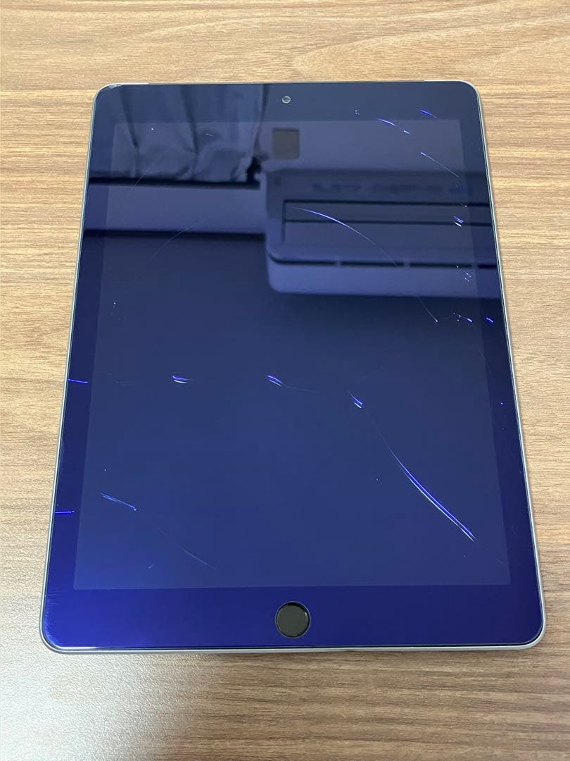 iPad 第6世代 32GB Wi-Fi＋Cellularモデル