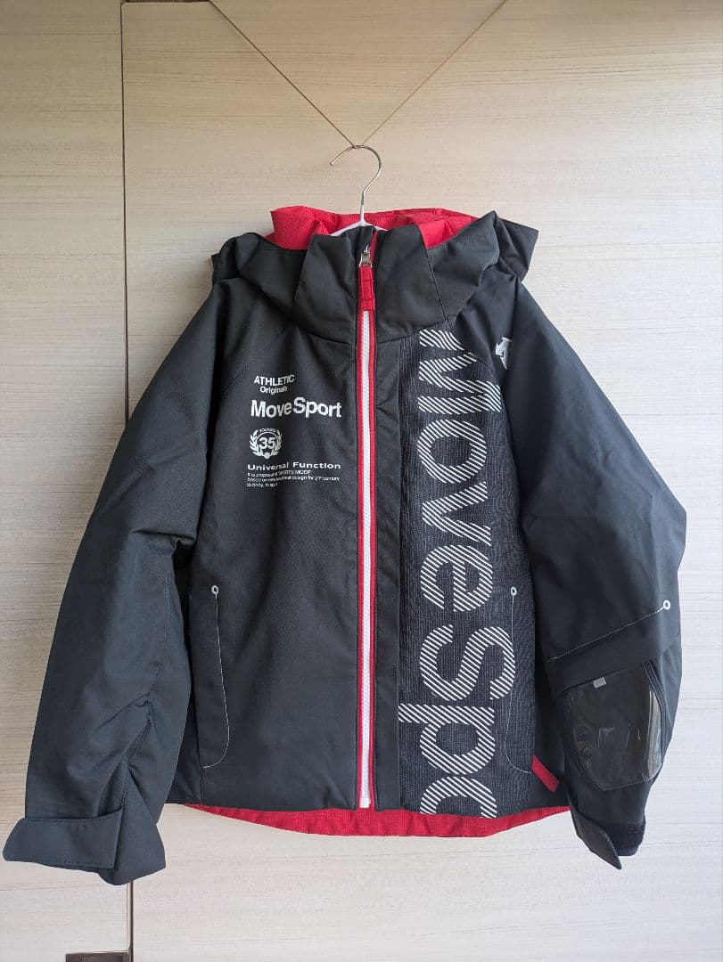 デサント 子ども用スキーウェア /サイズ調整可能 黒/赤 着脱フード付き130