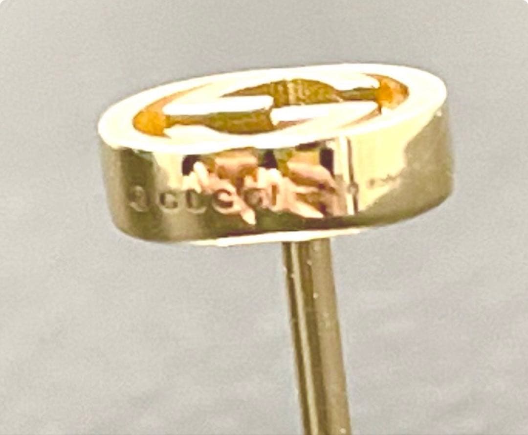 GUCCI 片耳インターロッキング18kygk18ygスタッズピアス月末まで