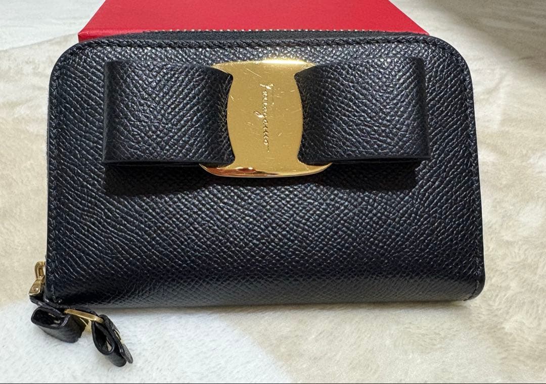 フェラガモ ヴァラリボン☆美品 2025.5月購入 お値下不可の最終価格⭕️