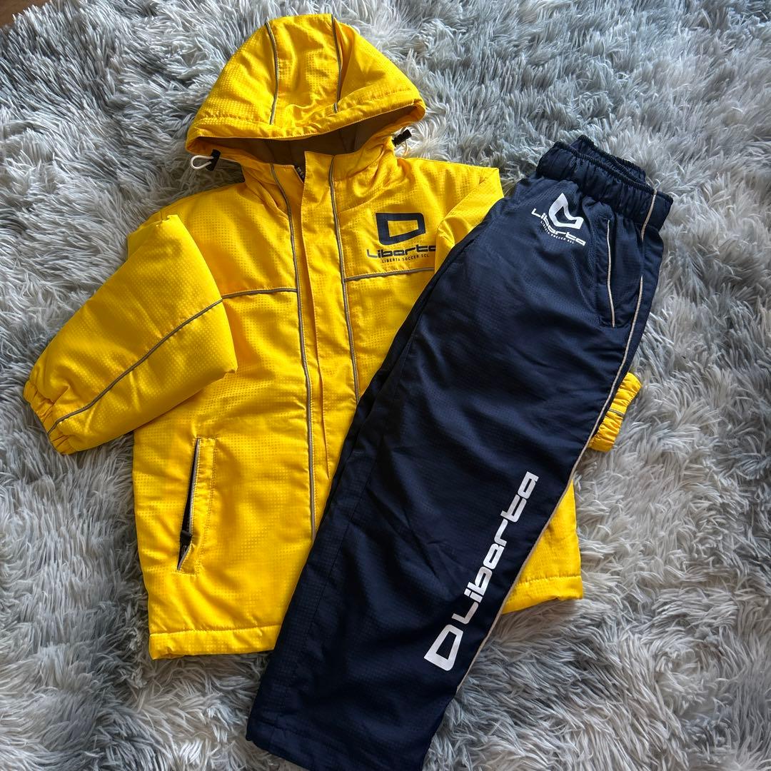 Liberta フード付きジャケットとパンツセット　120