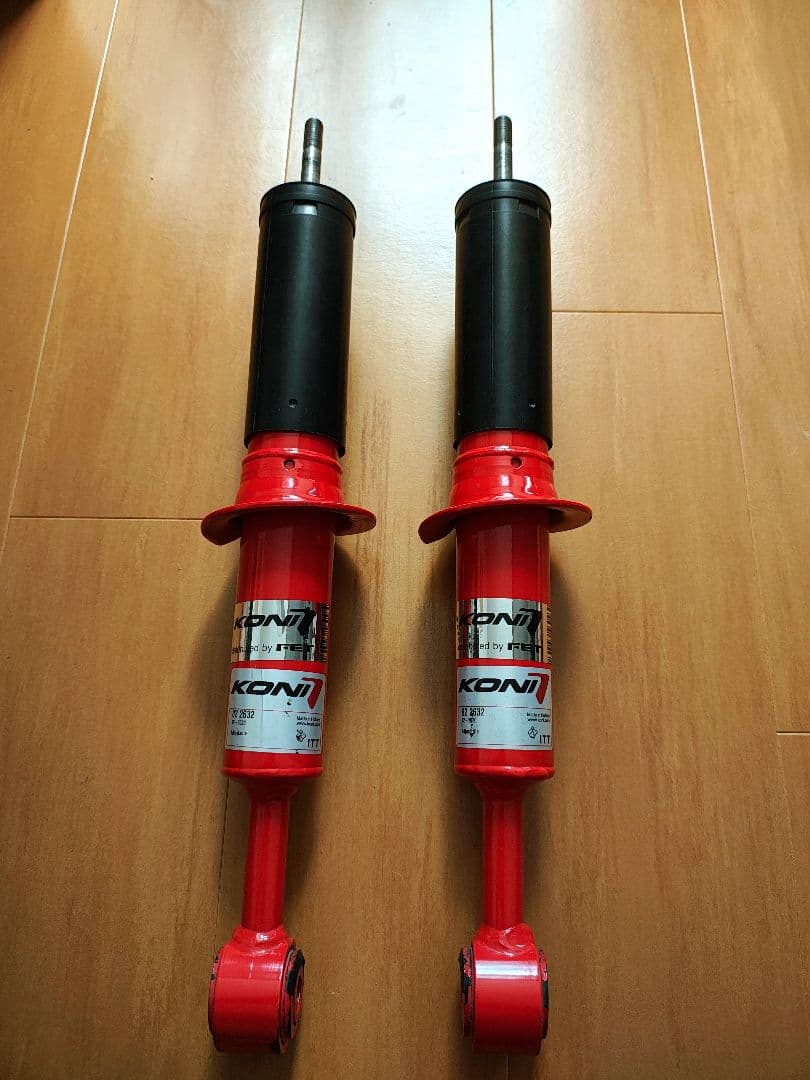 ハイラックス GUN125 ダンパー4本スプリング2本セット