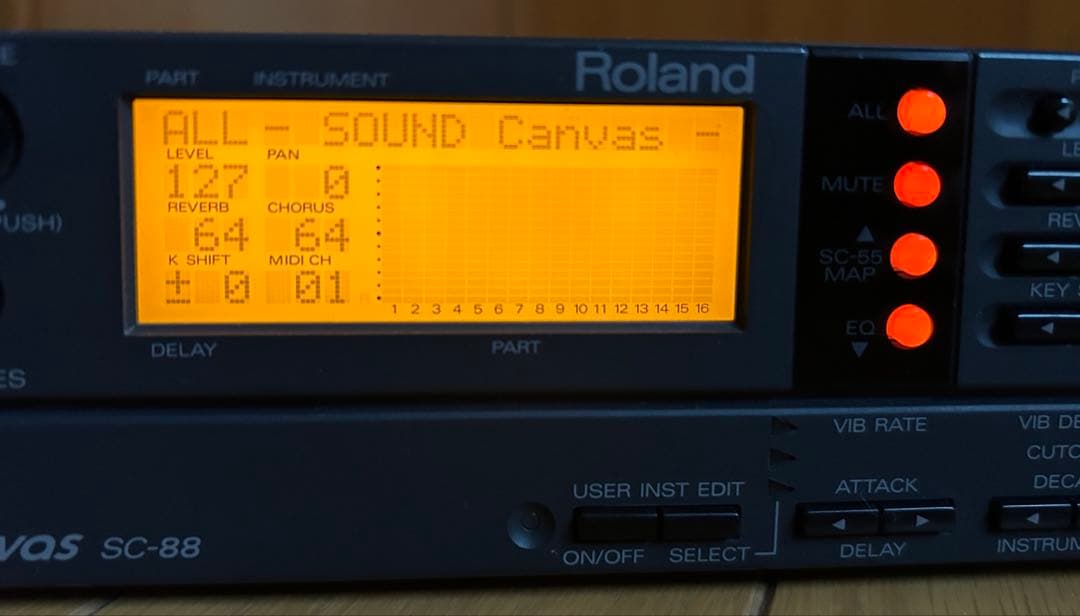RolandのSOUND Canvas sc-88 （MIDIケーブル1本付）
