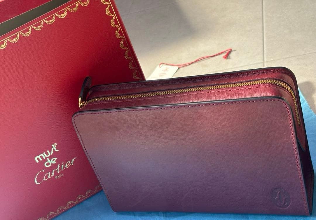 Cartier レザー クラッチバッグ レッド 箱付き