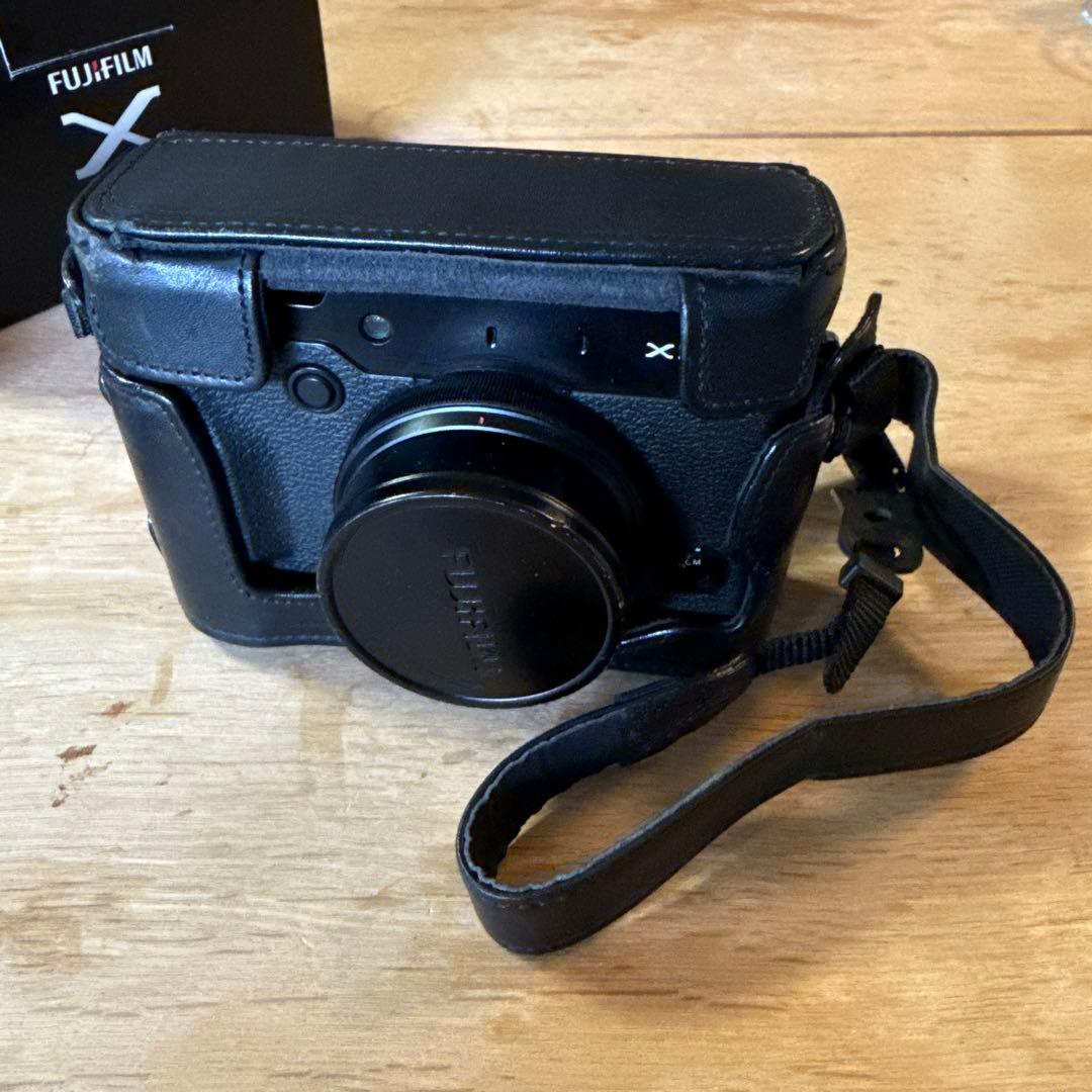 FUJIFILM X30 ブラック　ケース付き
