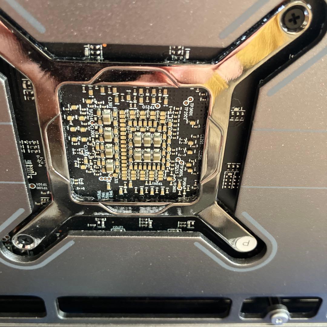 AMD 7900gre SAPPHIRE nitroモデル