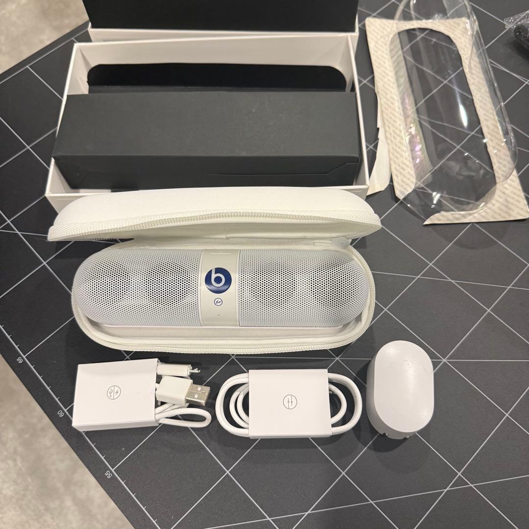 Beats Pill Fragment Special Edition ホワイト