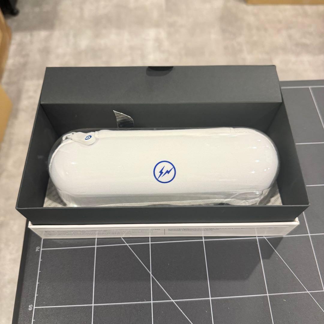 Beats Pill Fragment Special Edition ホワイト