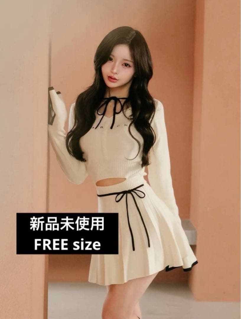 ☘️新品☘️ダーリッチ　ウエストオープンリボンデザインニットミニワンピース　IVO