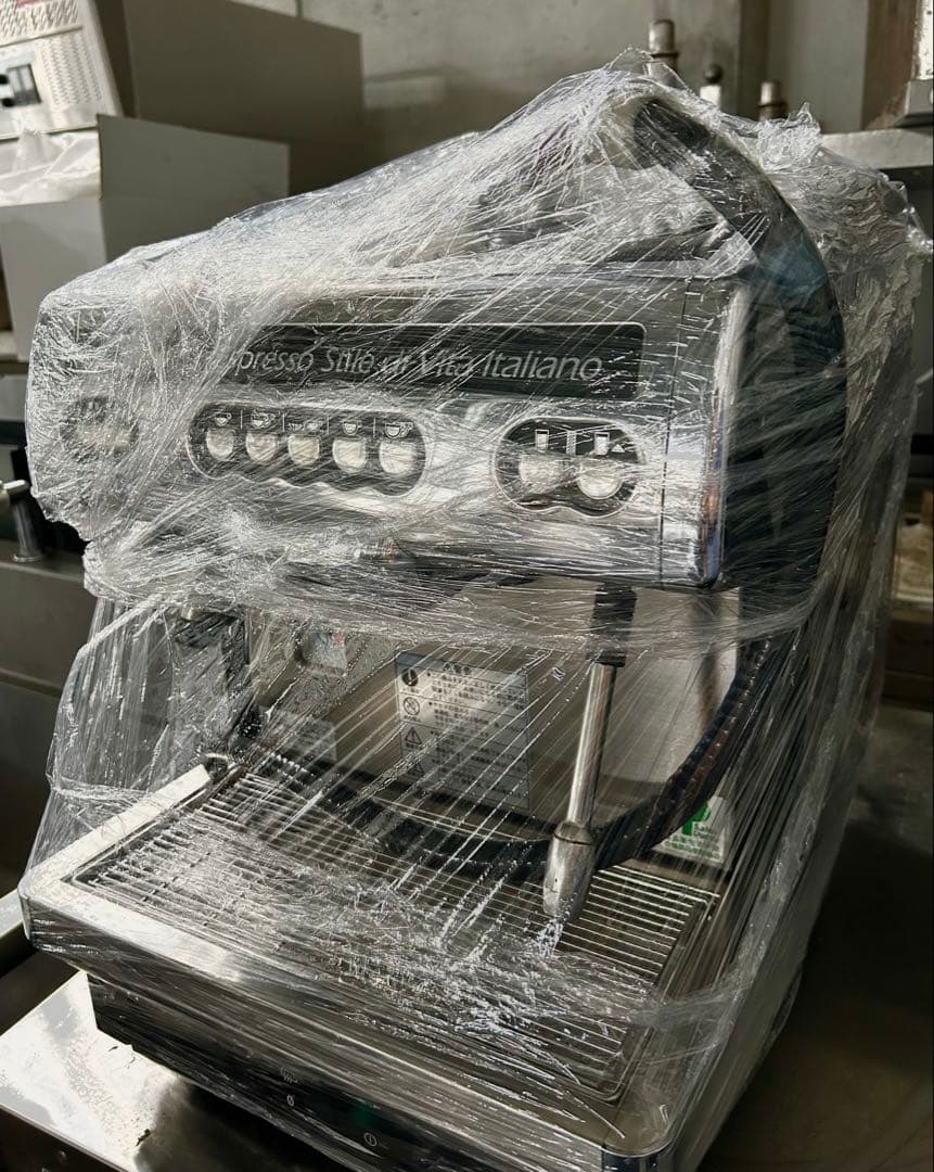 LACIMBALIエスプレッソマシン　FMI社製