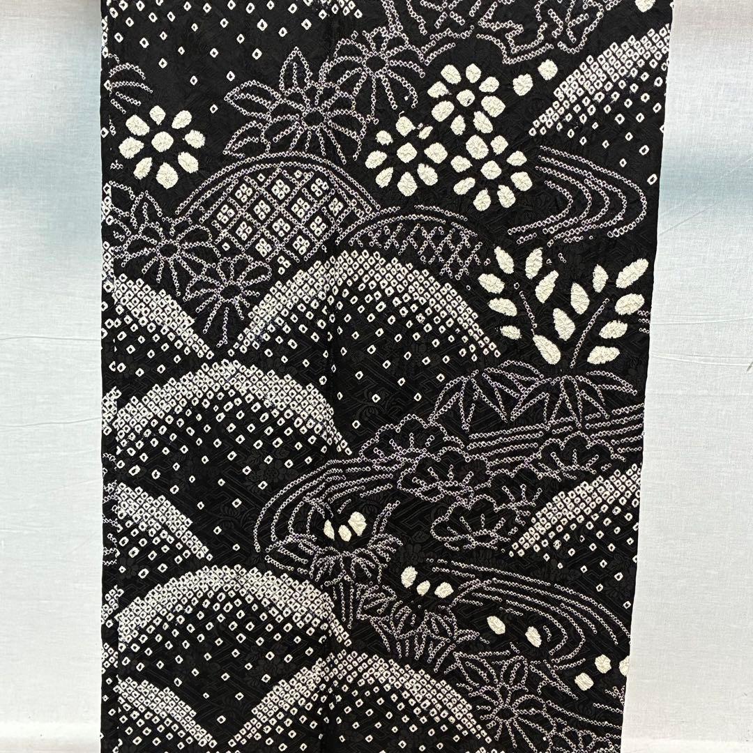 D111藤娘きぬたや 総絞り 訪問着 黒地 青海波 流水 正絹 着物 袷 極美品