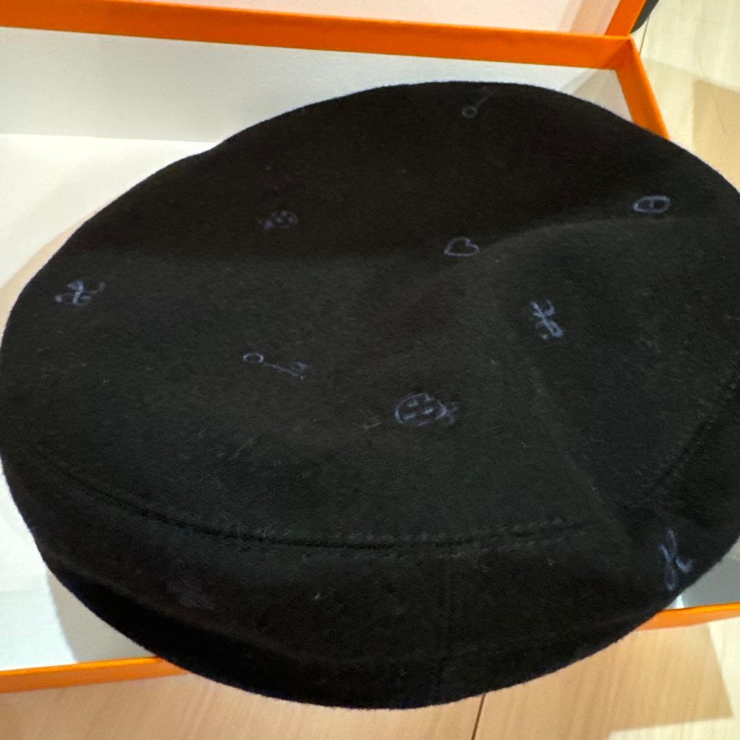 エルメスチャーム柄ベレー帽黒57アイコンサンノトーレチャーム