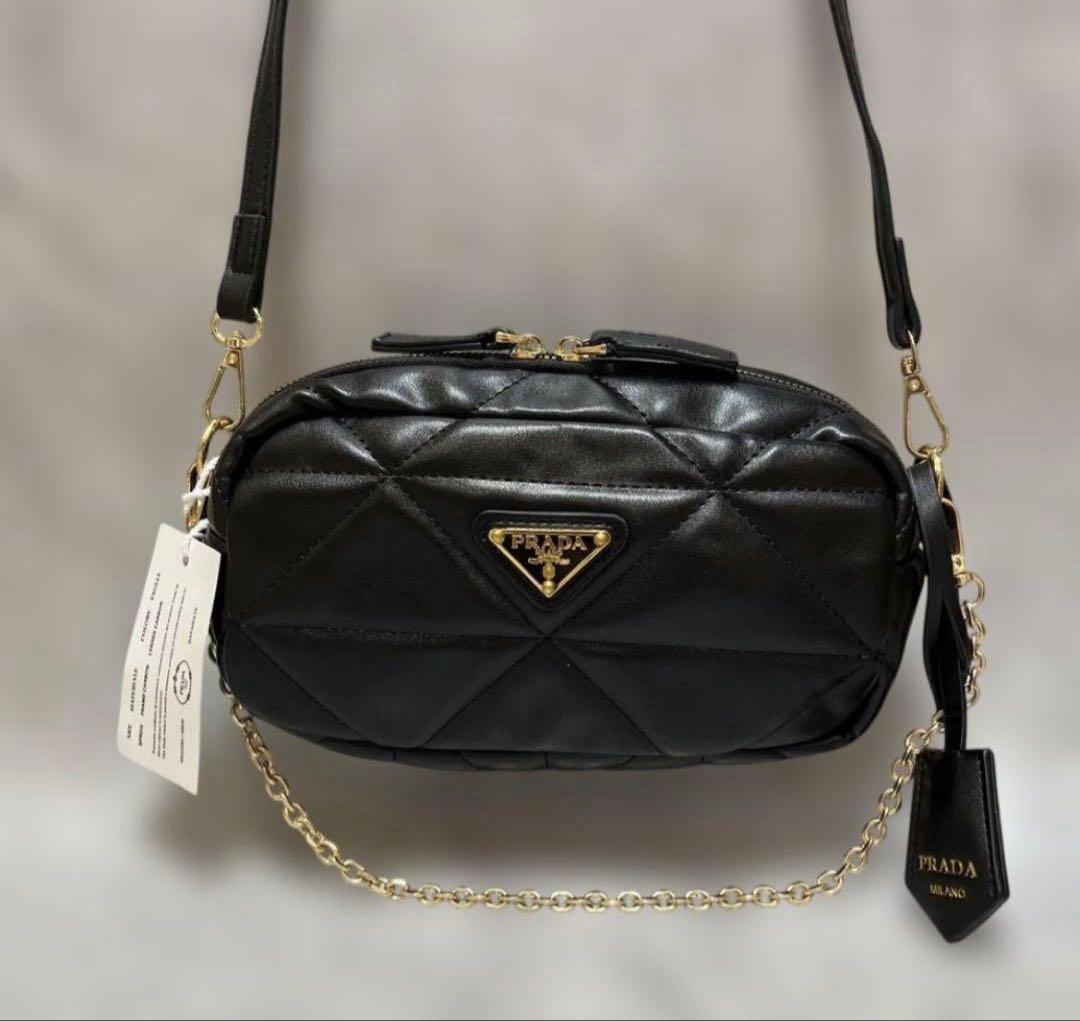 PRADA ノベルティブラック ショルダーバッグ キルティング