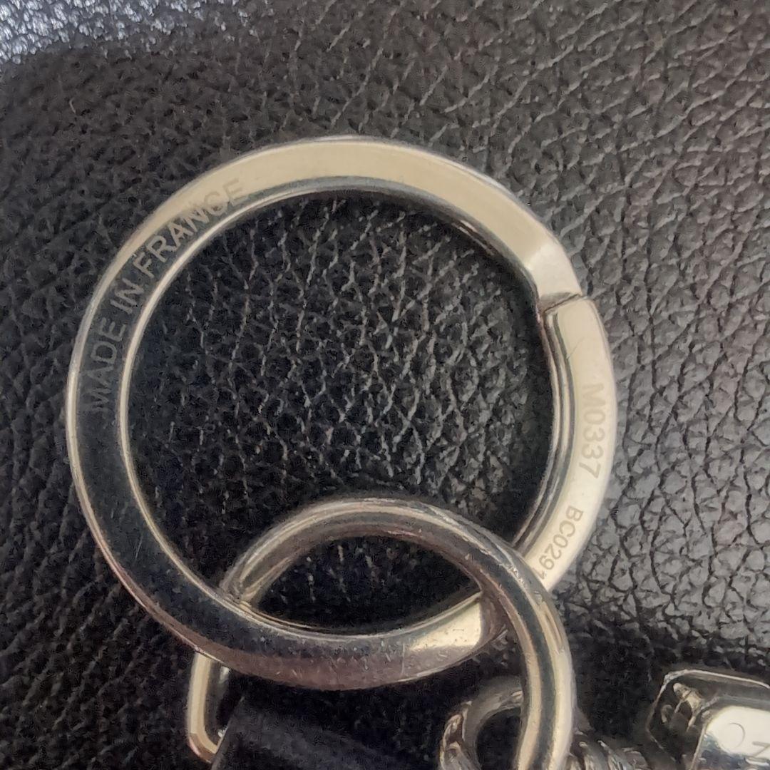 LOUIS VUITTON レザーキーホルダー グレー　美品