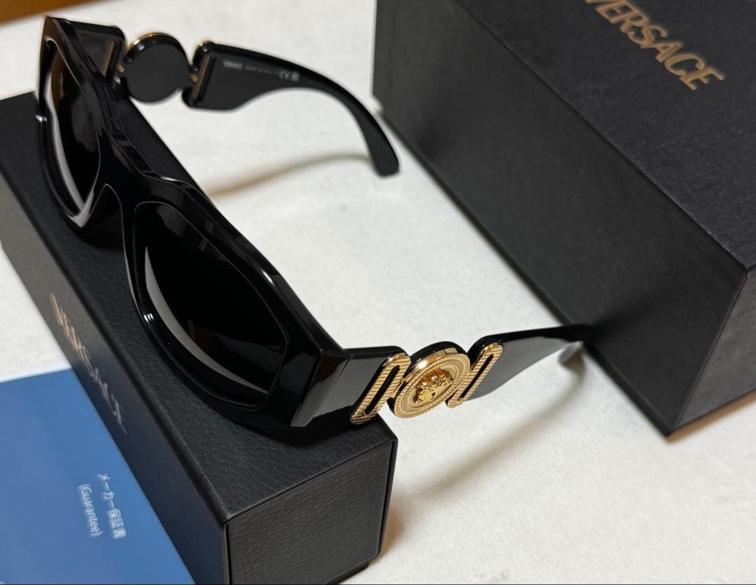 VERSACE ヴェルサーチ　サングラス
