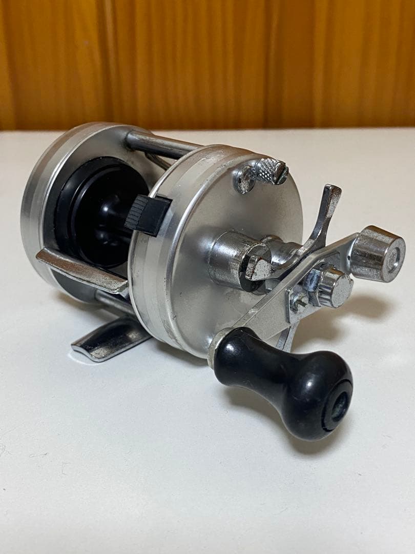 り*う様 ❤️希少❤️ABU Ambassadeur 2500C ベイトリール