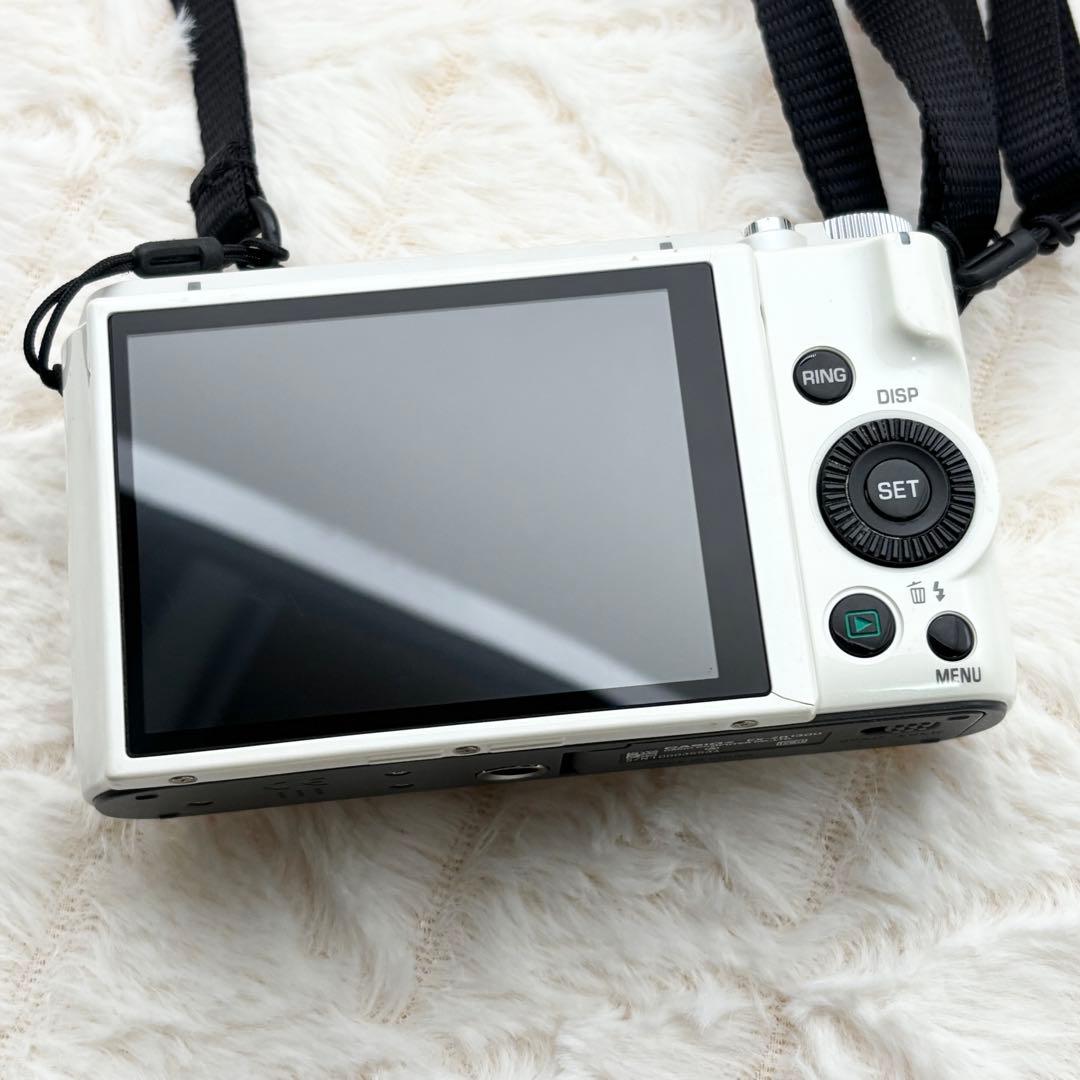 ピンクの猫 CASIO EXILIM EX-Z1300 ホワイト 訳あり