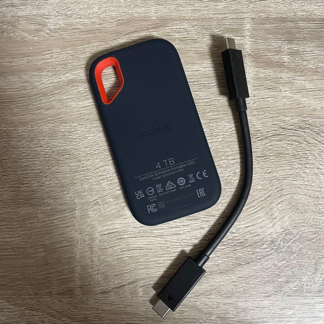 SanDisk SSD 4TB / 1台〜4台まであります