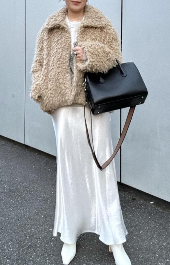 ADAM ET ROPE' FEMME EcopeLループファーハーフコート