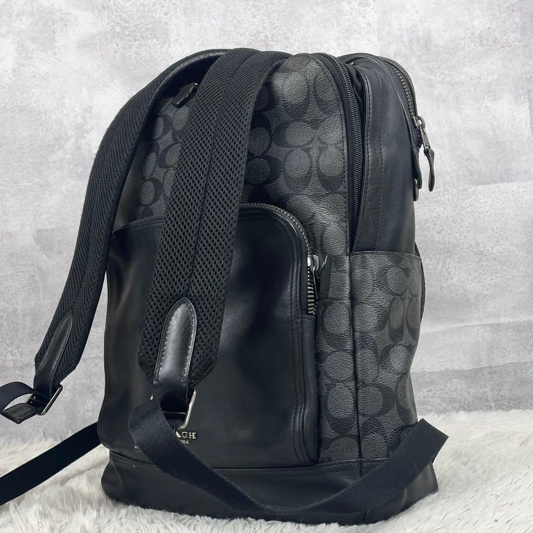 A4可 美品 コーチ PVC リュック シグネチャー ロゴ型押し ファスナー 黒