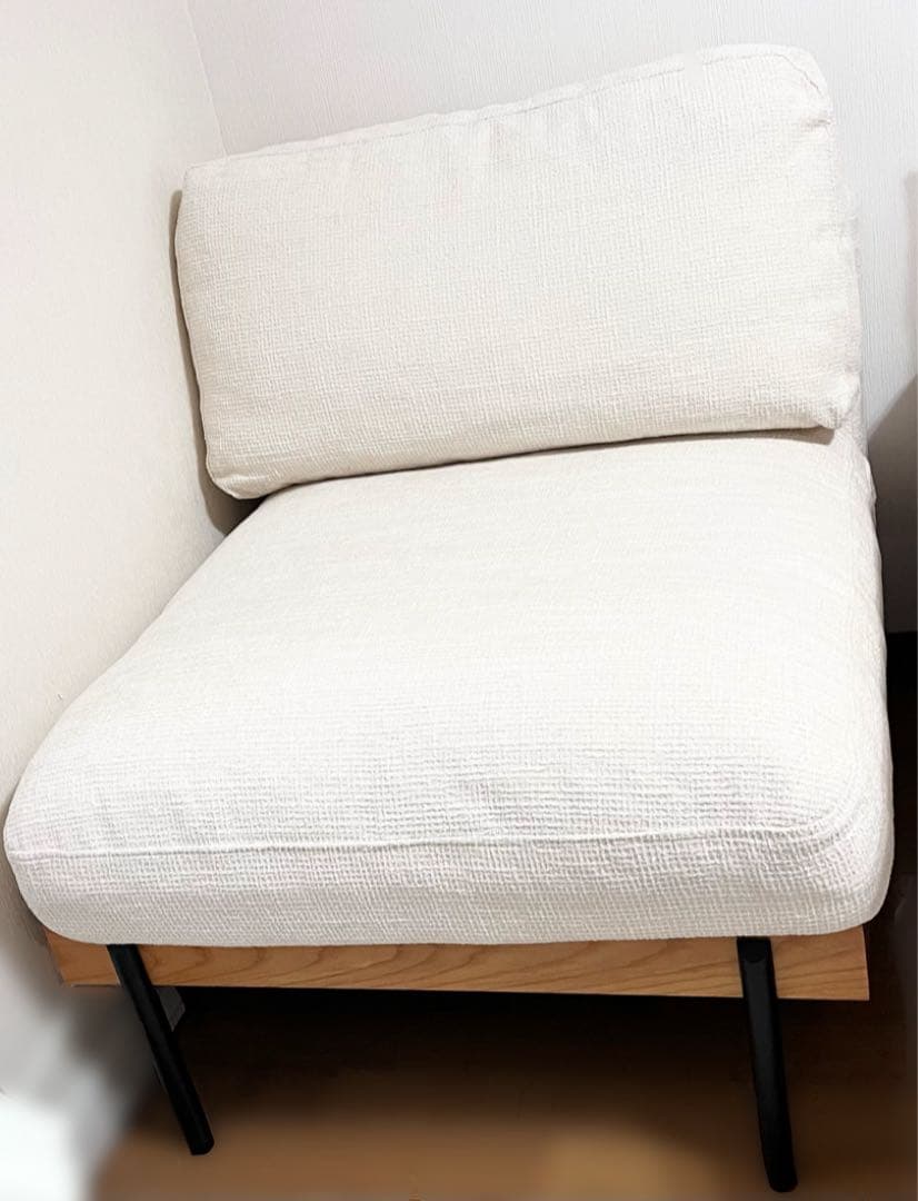 【美品・未使用に近い】delos シンプル 1人掛けソファ　一人掛け