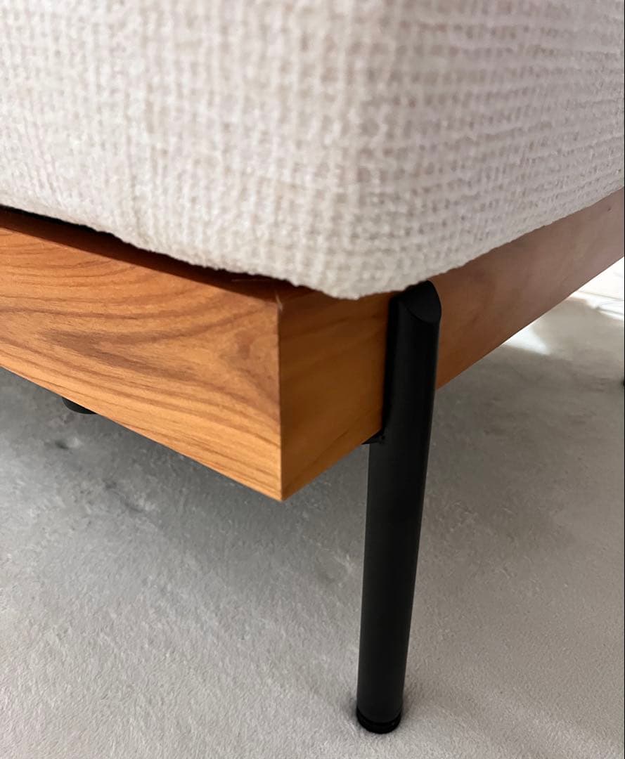 【美品・未使用に近い】delos シンプル 1人掛けソファ　一人掛け