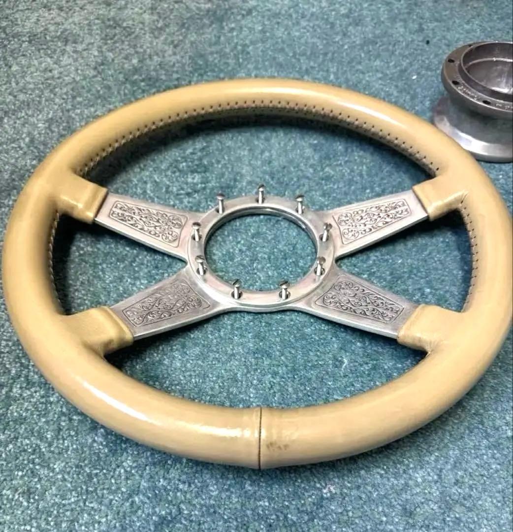 レカラ　ガンスミス　ベージュ ステアリングホイール 4本スポーク