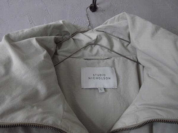 ジャケット・アウター STUDIO NICHOLSON DOWN SHORT JACKET