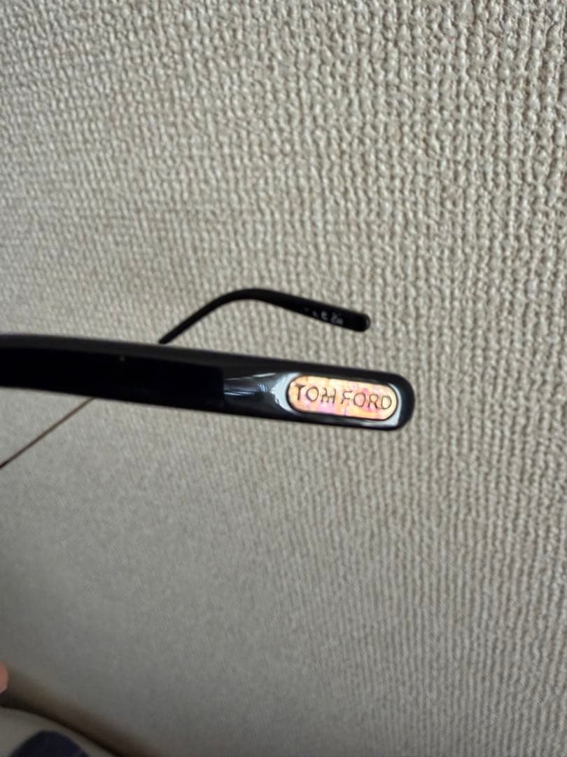 【tttリユース】TOM FORD サングラス FT1042-D ※傷あり