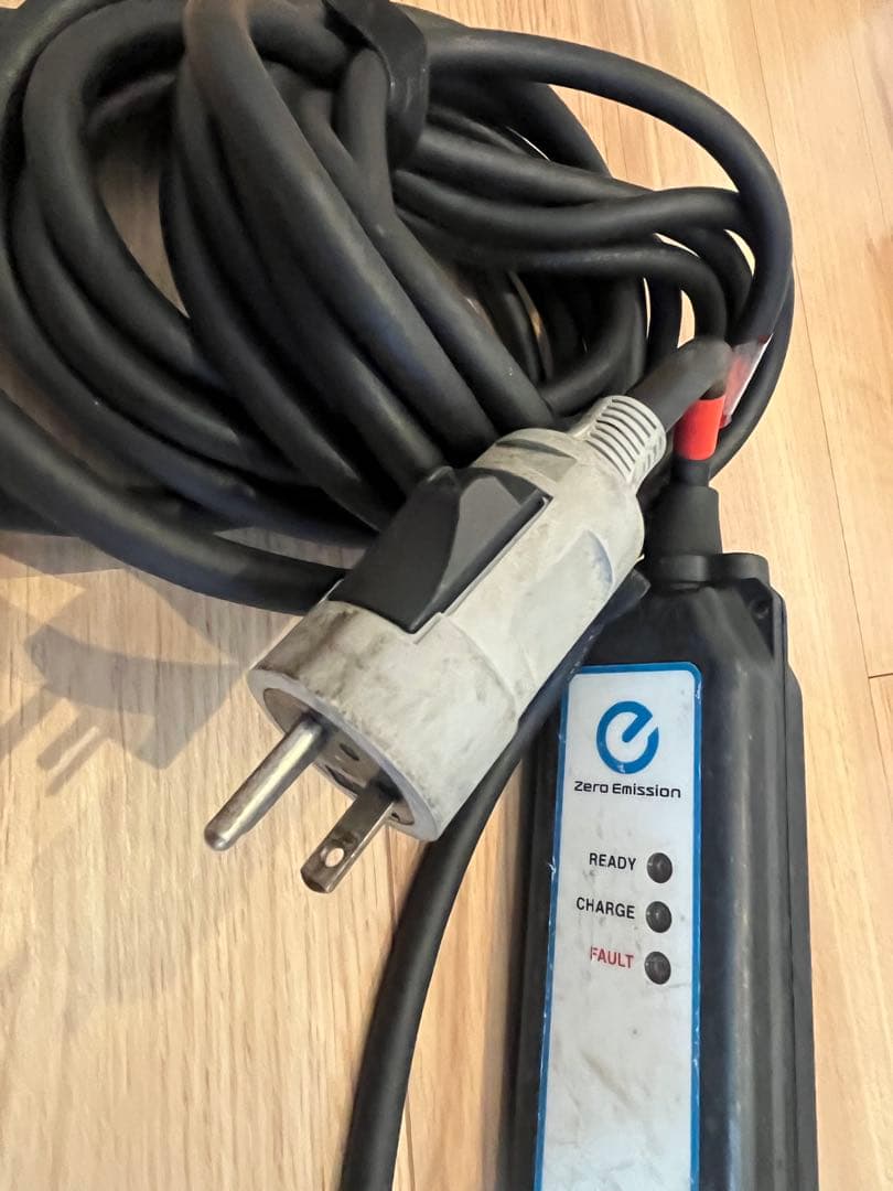 日産 純正リーフ 充電ケーブル