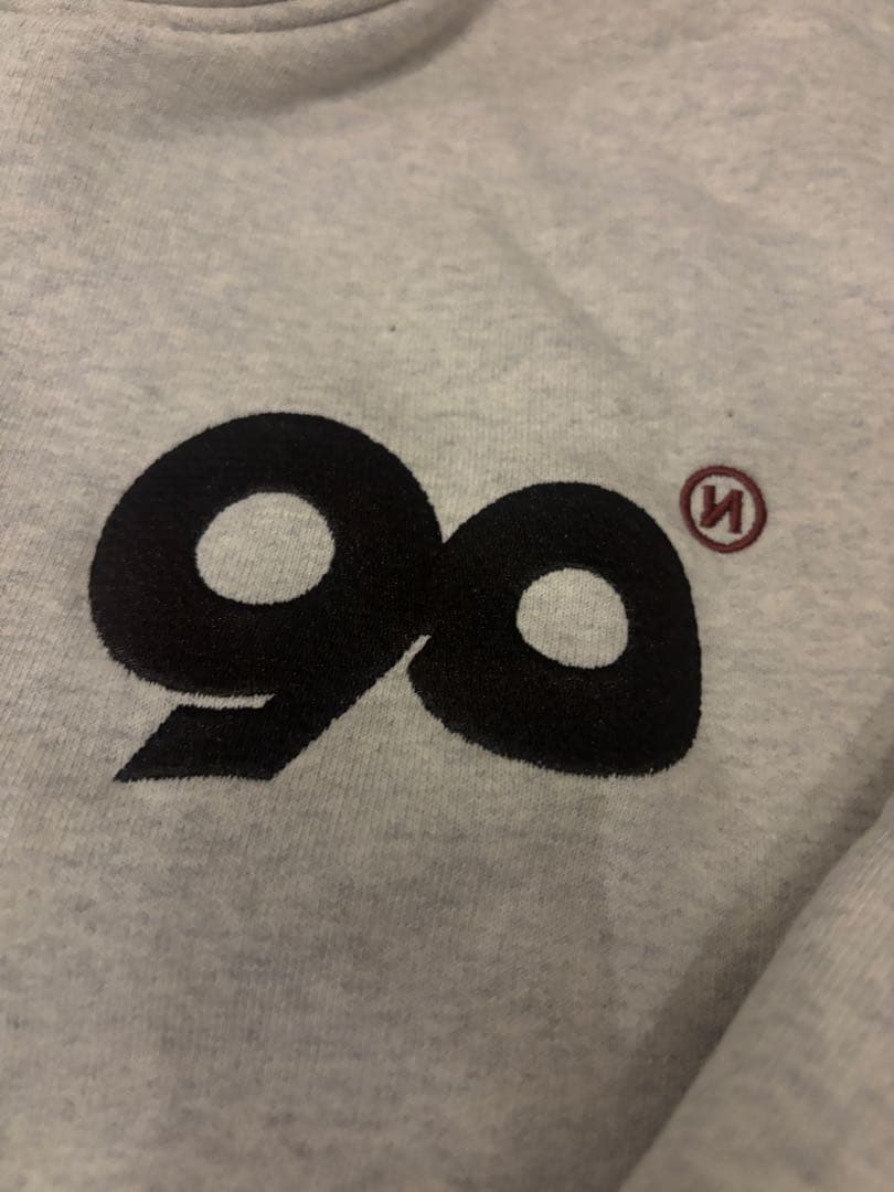 9090s グレー パーカー