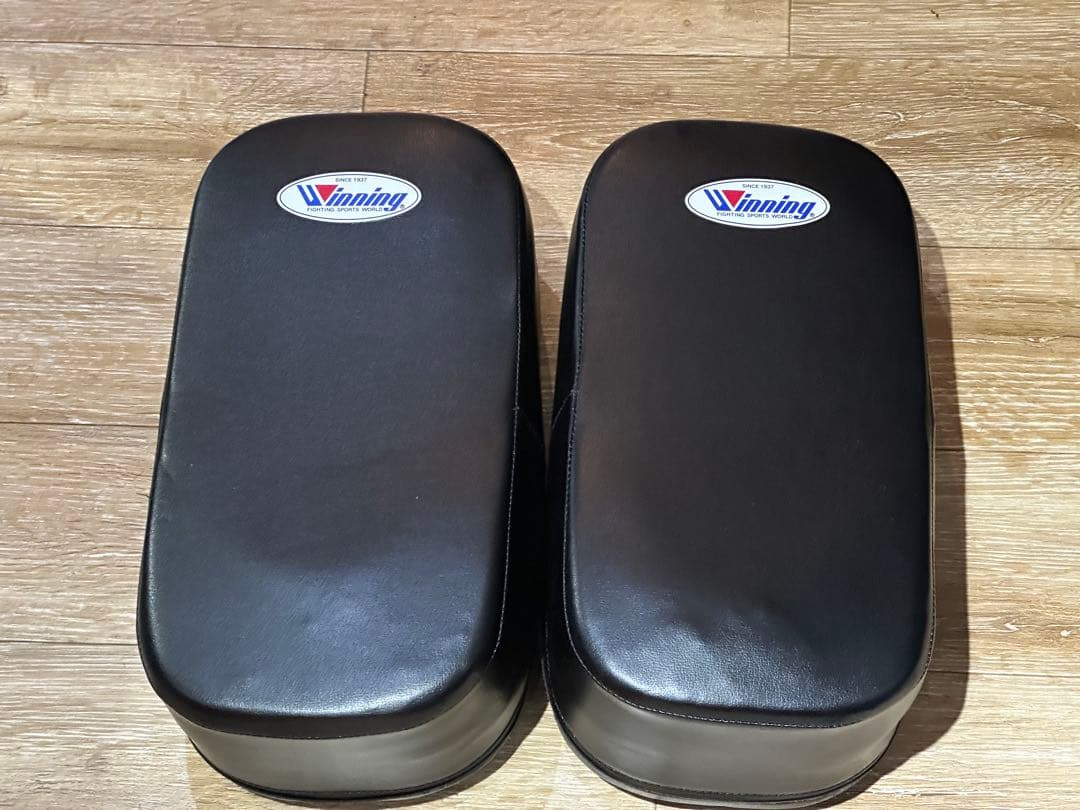 Winning キックミット 黒