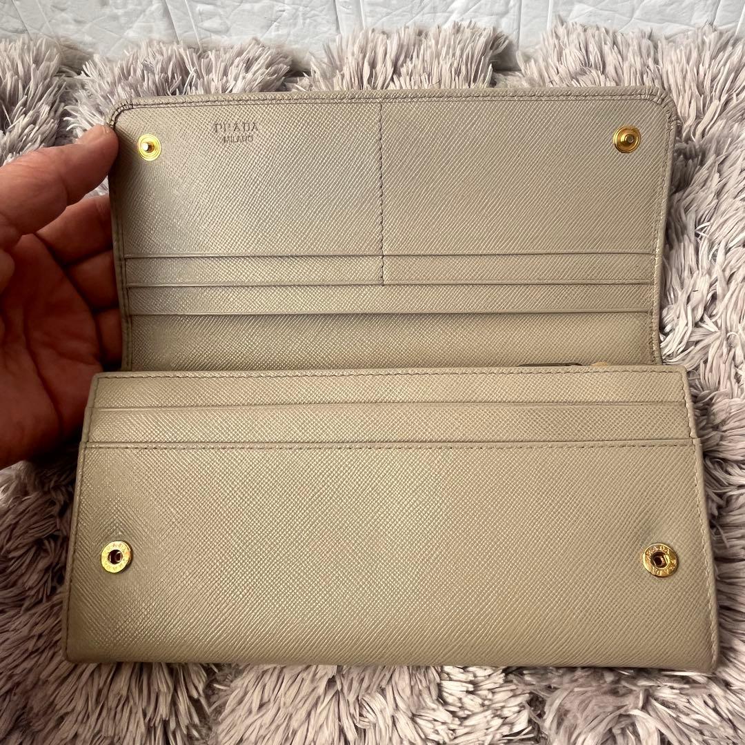 良品✨PRADA サフィアーノ　長財布　メタルロゴ　グレージュ　レディース