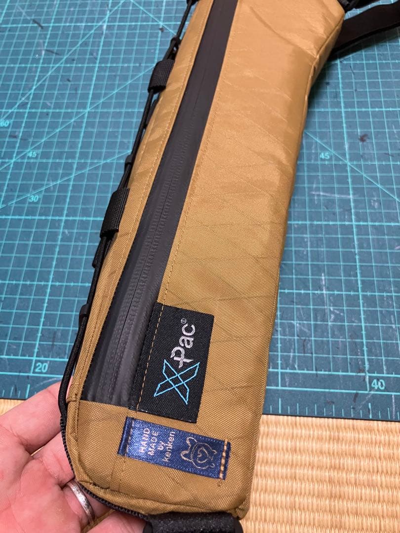 パイナップルフレームバッグ