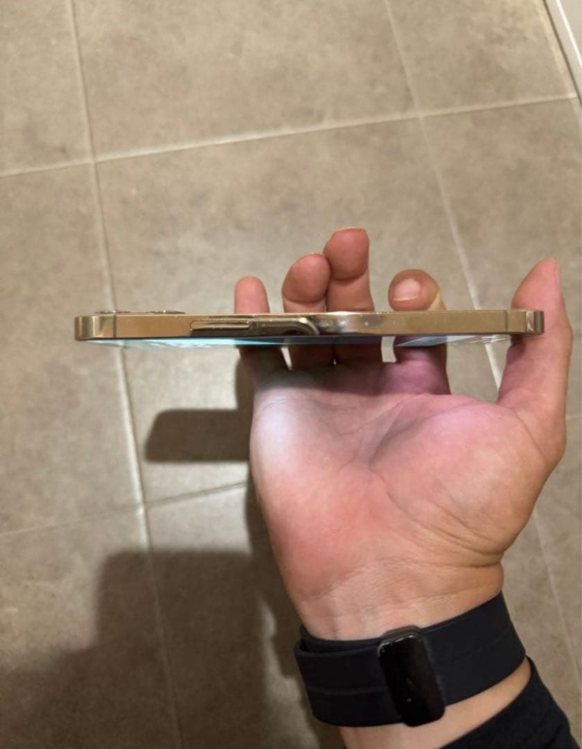 Apple iPhone 12 Pro ゴールド本体 256GB おまけ あり！