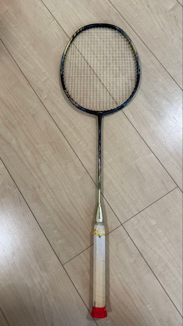 ラケット LI-NING AXFORCE100