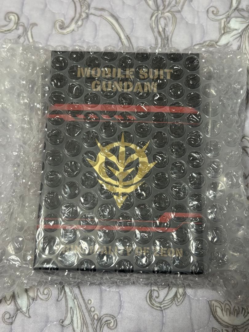 45周年記念コラボレーションモデル シャアアズナブルモデルイヤホン　完全受注品