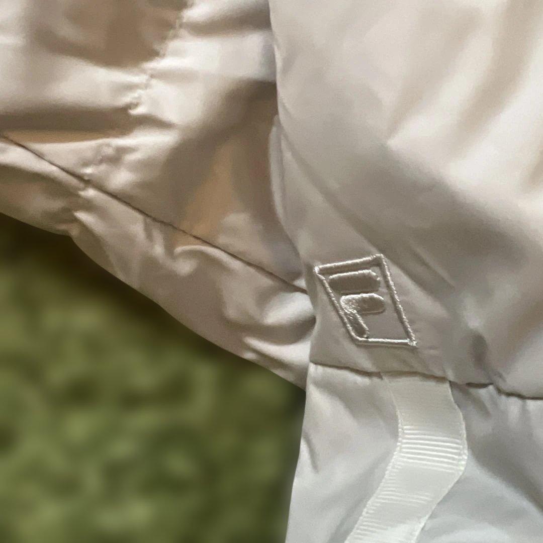 新品Ｌサイズ　フィラゴルフレディース撥水加工フード付き高級ダウンジャケット